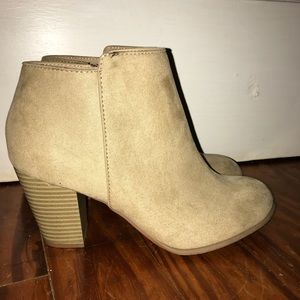 Old navy heeled booties